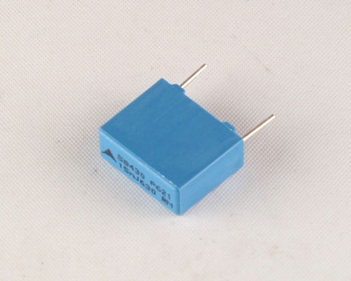 B32621A6153J EPCOS Capacitor 0 015uF 630V Film Metallized Polypropylene 