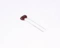 DM305G300V 305.0000pF 300.0V capacitor.